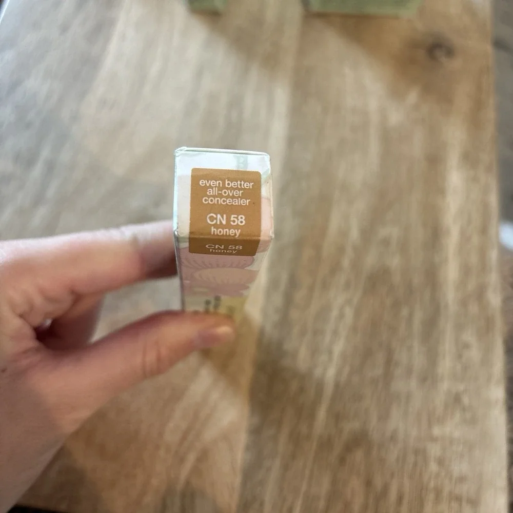 Clinique CN 58 Honey Even Better All Over Concealer Eraser .2 Oz.